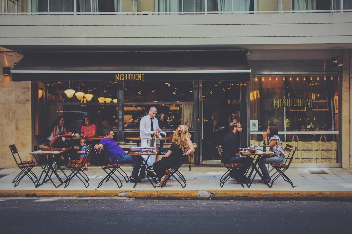 Trouver vos premiers clients et facturer sans stress