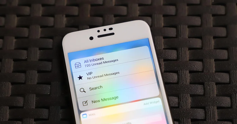 Accès depuis un iPhone et boîte mail : où le bât blesse