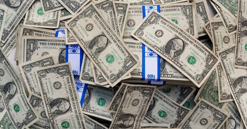 La pire banque en France : laquelle éviter vraiment ?